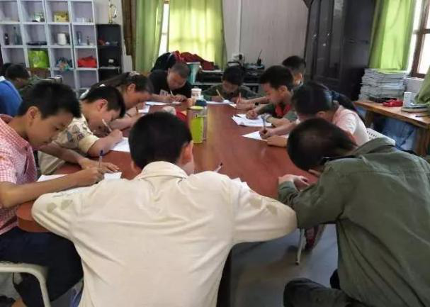 玩学中的亲子游学中得到全面提升不朽情缘登录入口少儿财商可在(图1)